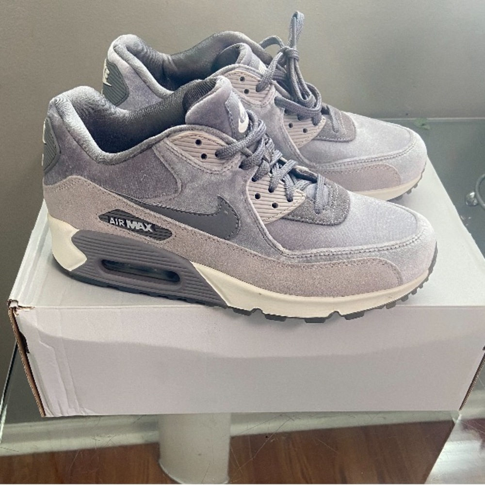 Nike shoes